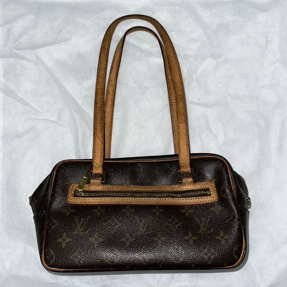 Louis Vuitton Cite MM monogram shoulder bag - Picture 5 of 11